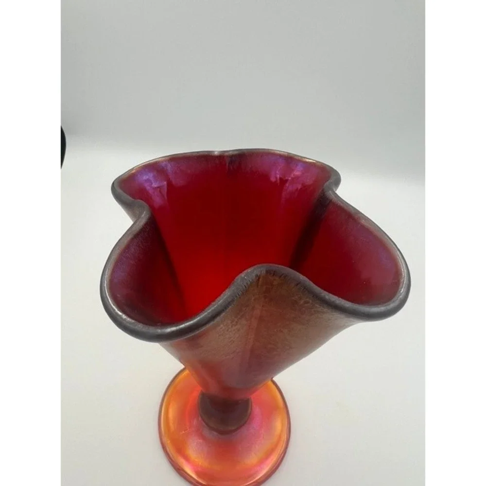Fenton Art Glass Ruby Amberina Stretch Glass Cloverleaf Ruffled Trumpet Vase 8.5